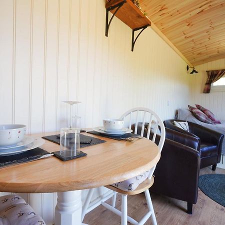 The Laburnum Retreat Shepherd Hut Private Hot Tub Upper Hulme Exteriér fotografie