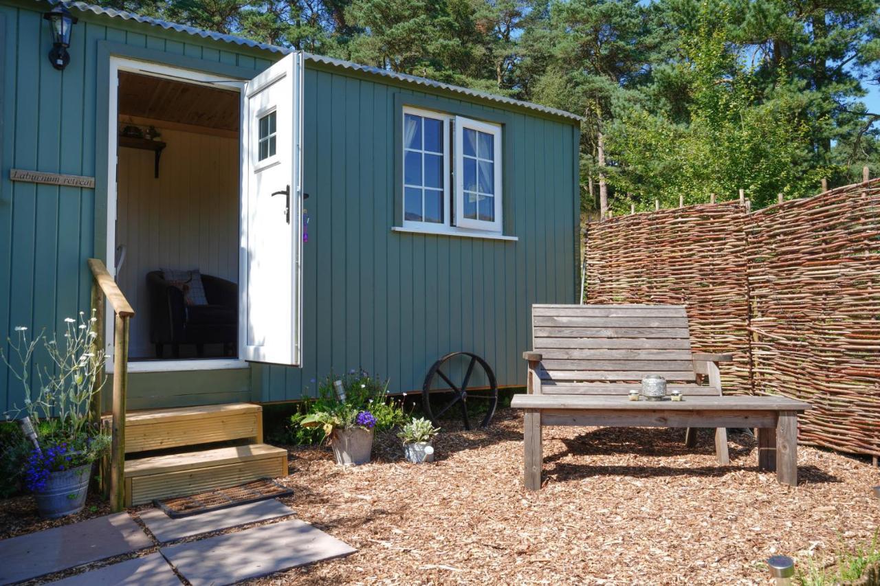 The Laburnum Retreat Shepherd Hut Private Hot Tub Upper Hulme Exteriér fotografie